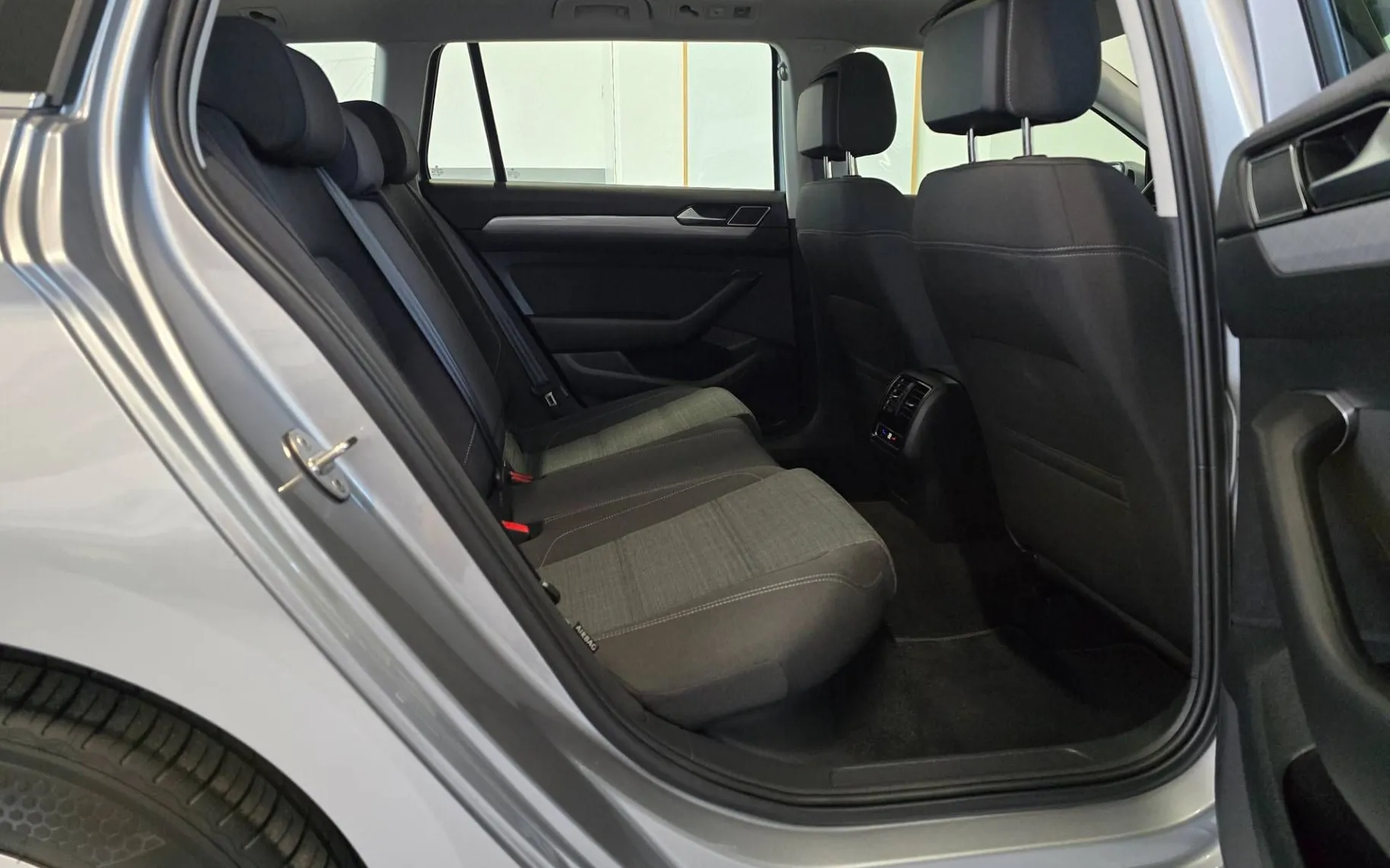 Notranja slika - Volkswagen Passat Variant - 2.0 TDI Business DSG - Matrix.virtual.pano.kamera - 12