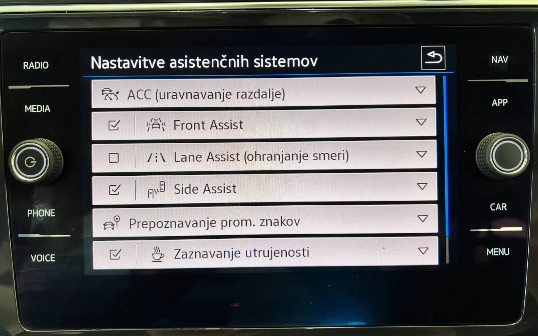 Zunanja slika - VW Tiguan - 2.0TDI-DSG-IQ-LED-KAM-ACC-VIRTUAL-MRTVI-KOT-KEYL.. - 15