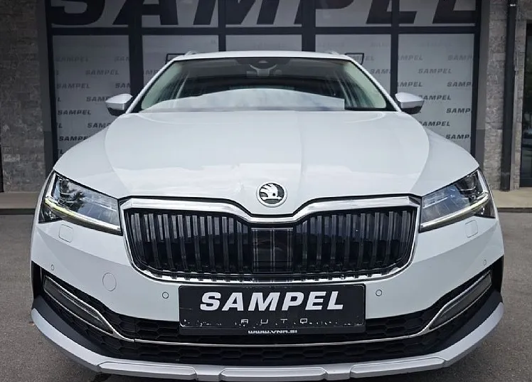 Zunanja slika - Škoda Superb - 2.0 TDI Scout Combi - LED LUČI - AKTIVNI TEMPOMAT - 2