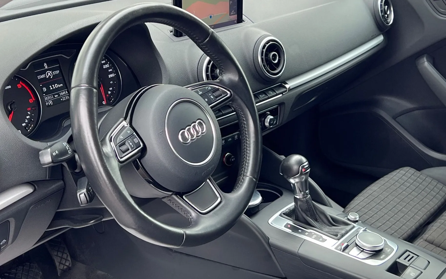 Notranja slika - Audi A3 - Sportback 2.0 TDI+NAVI+TEMP+S-tronic - 11