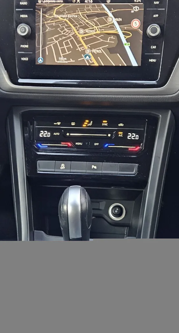 Zunanja slika - VW Touran - 2.0 TDI avt. Family +Vitual+ACC+Kamera+Navi - 14