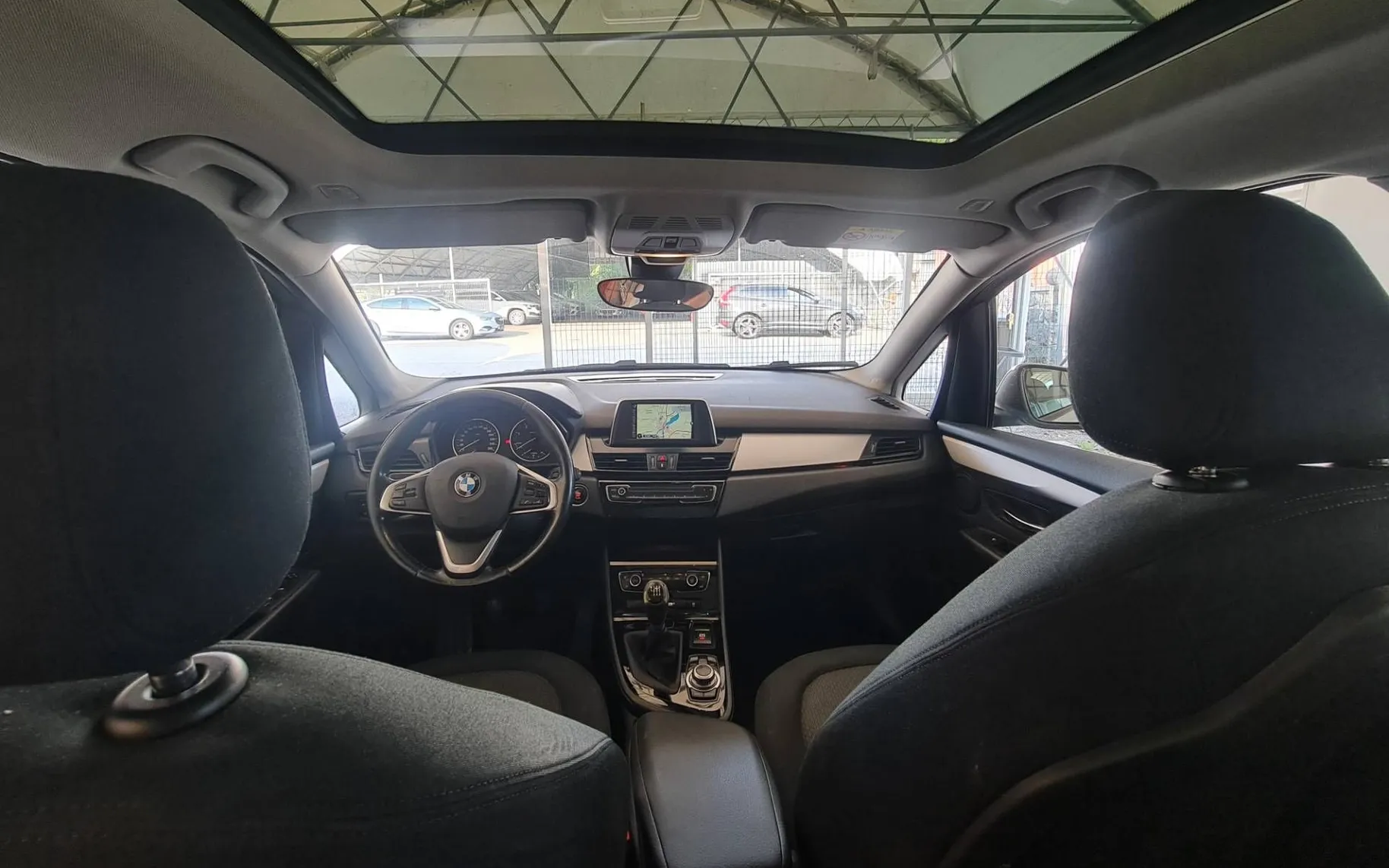 Notranja slika - BMW serija 2 Active Tourer: - 218d Active Tourer Sport Line Brez pologa do 7 let - 10