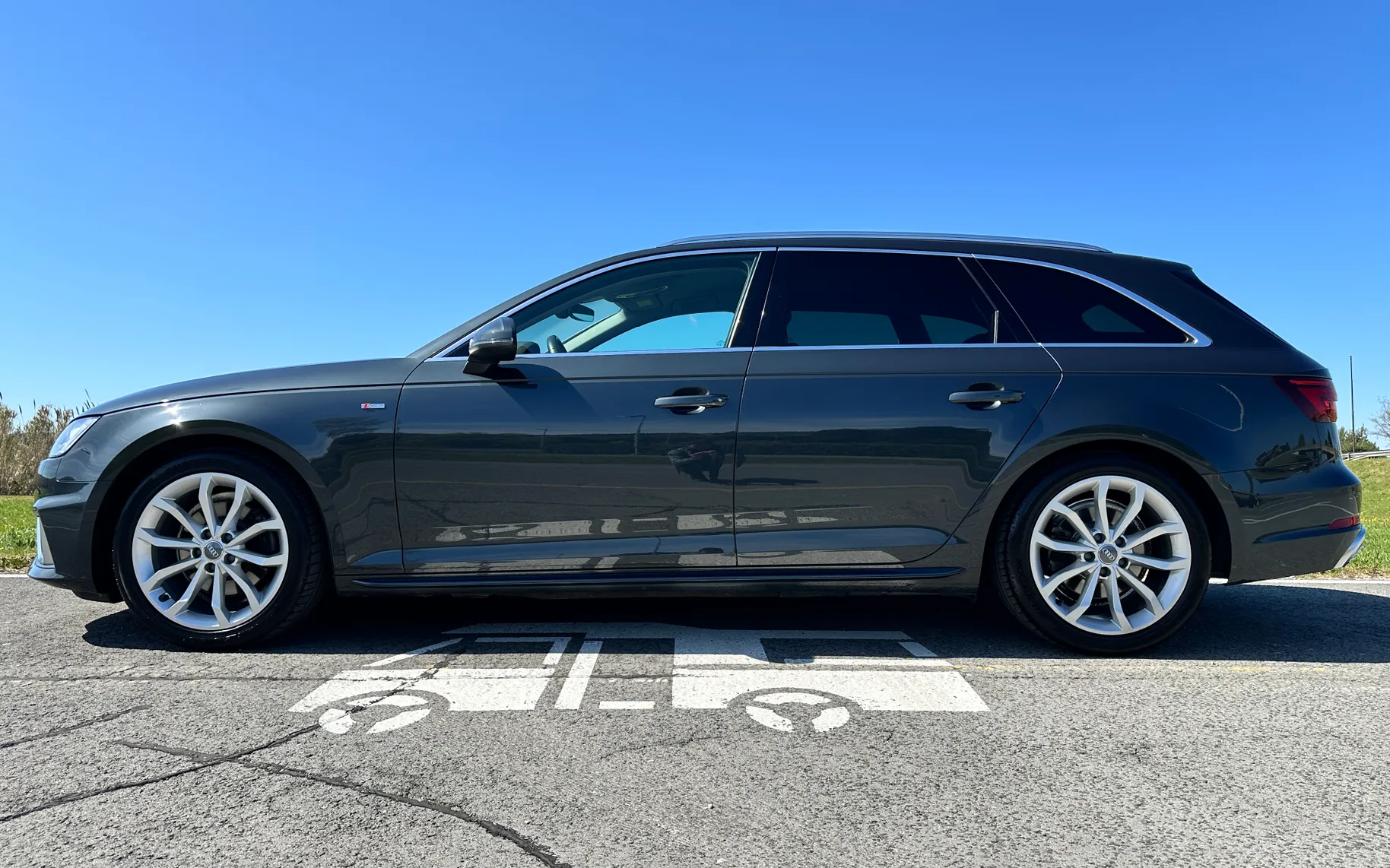 Zunanja slika - Audi A4 - Avant 40 TFSI S-LINE VIRTUAL-MATRIX-ACC-KEYLESS-ALU.18 - 6