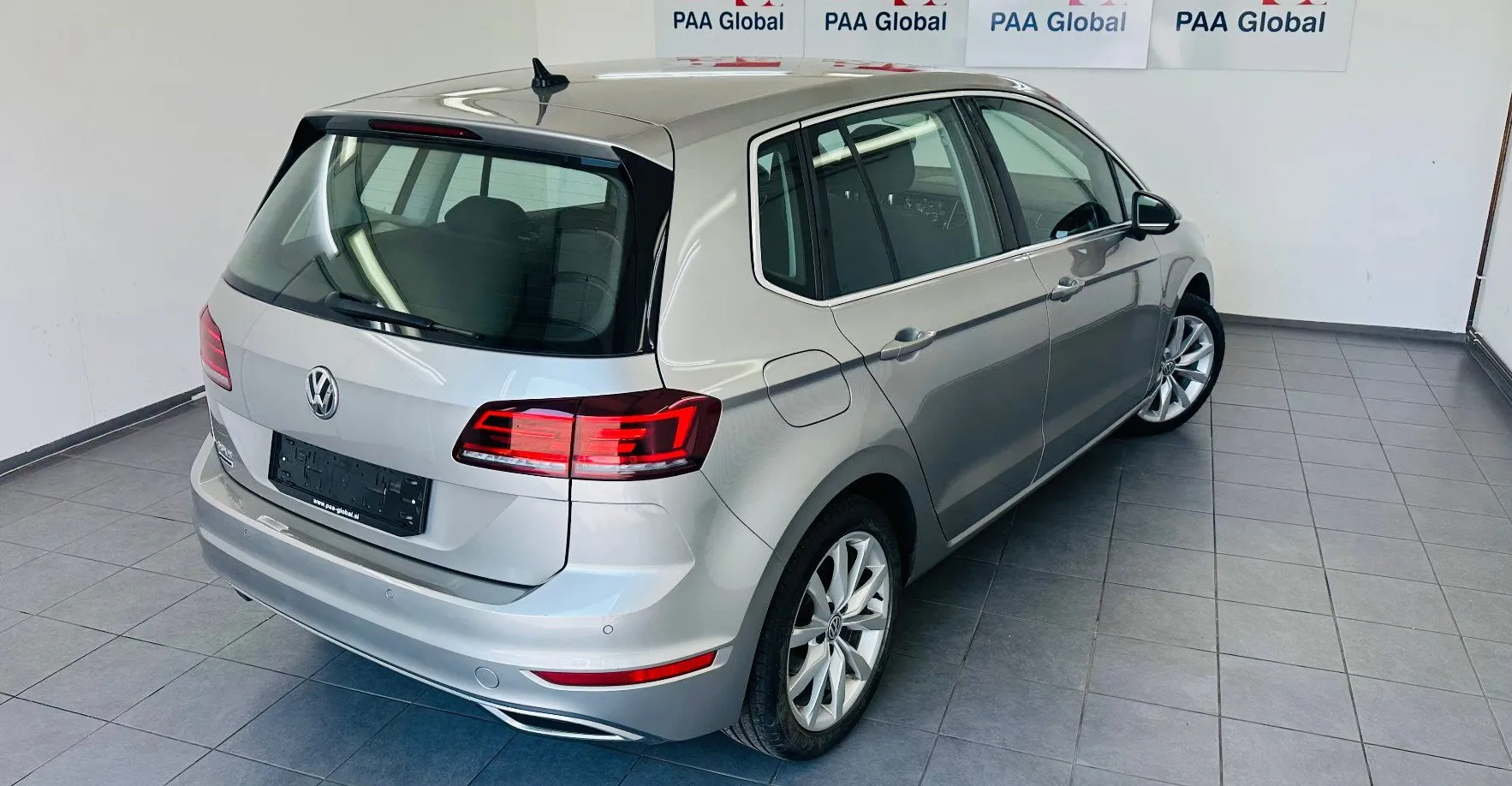Zunanja slika - Volkswagen Golf - Sportsvan 2.0 TDI Highline DSG.LUKSENBURG.KAMERA.LED.110 KW - 15