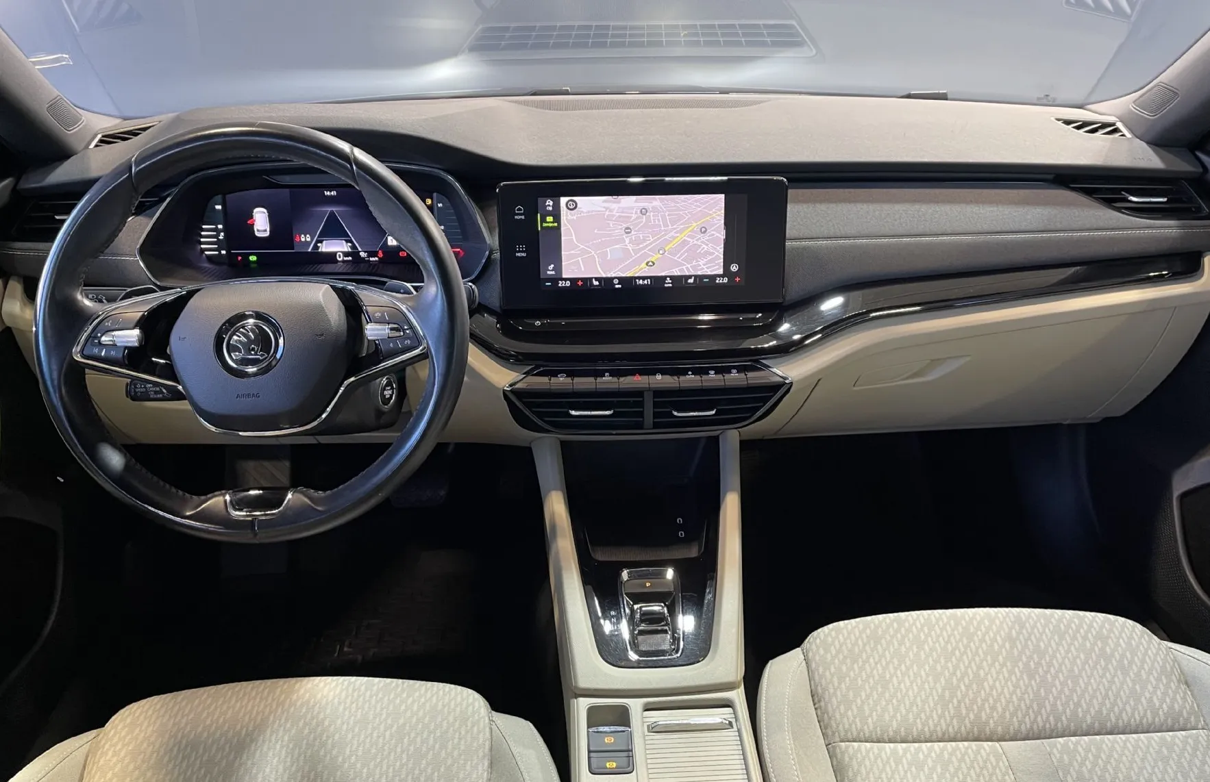Zunanja slika - Škoda Octavia - VIRTUAL-NAVIGACIJA-LANE-RADAR-LED-DSG-ALU-KEYLESS - 11
