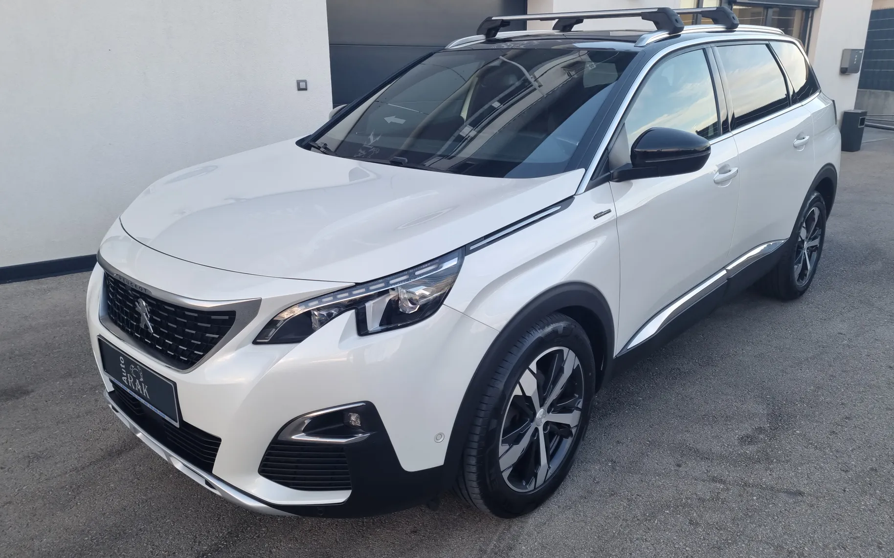 Zunanja slika - Peugeot 5008 - 2.0 HDI  GTLine  ALLGRIP Avt. 1.LASTNIK.SERVISNA - 14