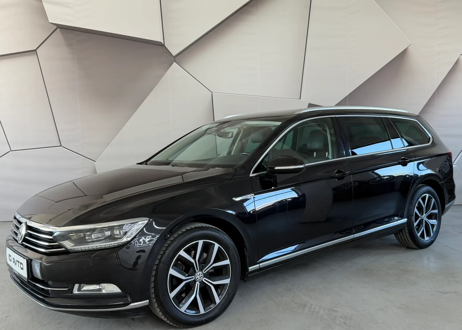 Zunanja slika - Volkswagen Passat - Variant 2,0 TDI BMT Connect DSG - 8