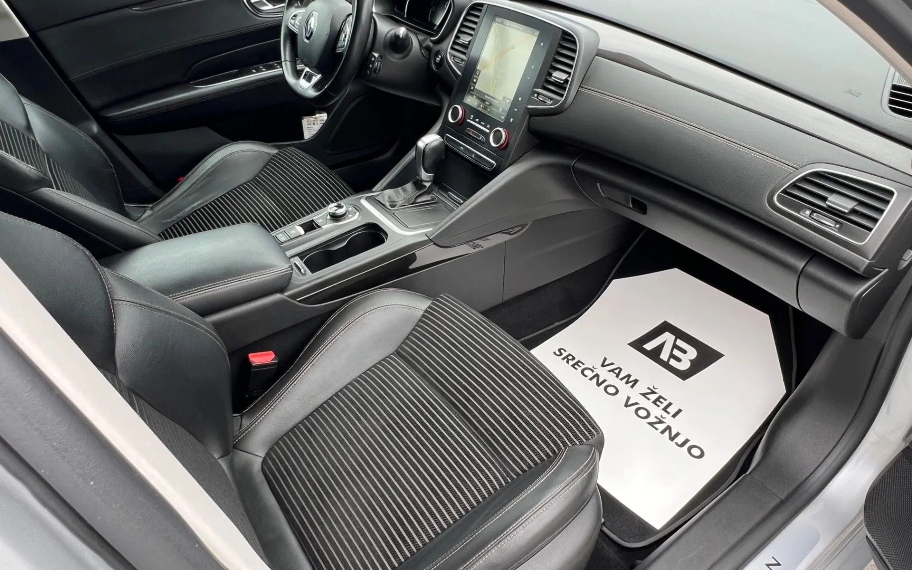 Notranja slika - Renault Talisman - 1.6 dCi+LED+HEAD UP+ACC+18COL+KEYLESS GO... - 11