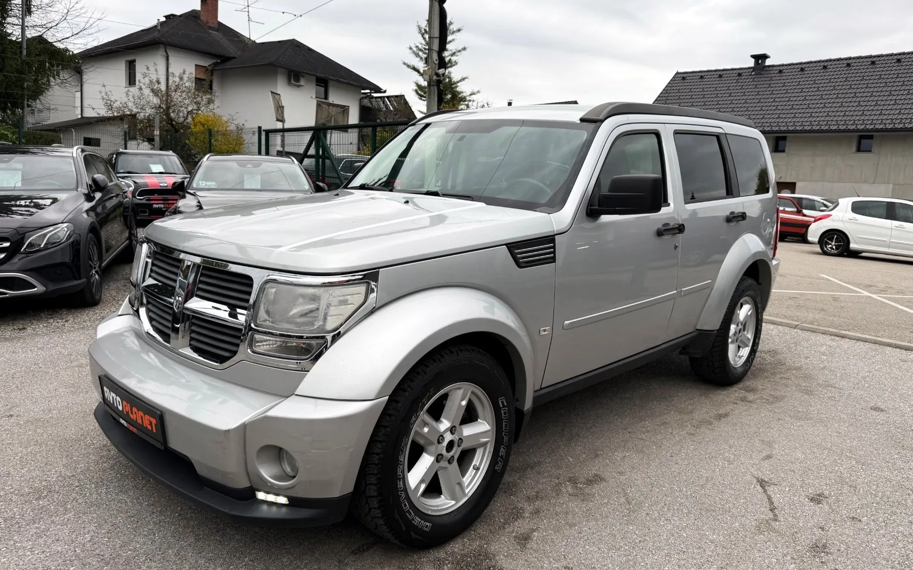 Zunanja slika - Dodge Nitro - 2.8 16V CRD 4WD AUT. SLO.VOZILO MULTIMEDIJA KAMERA - 1