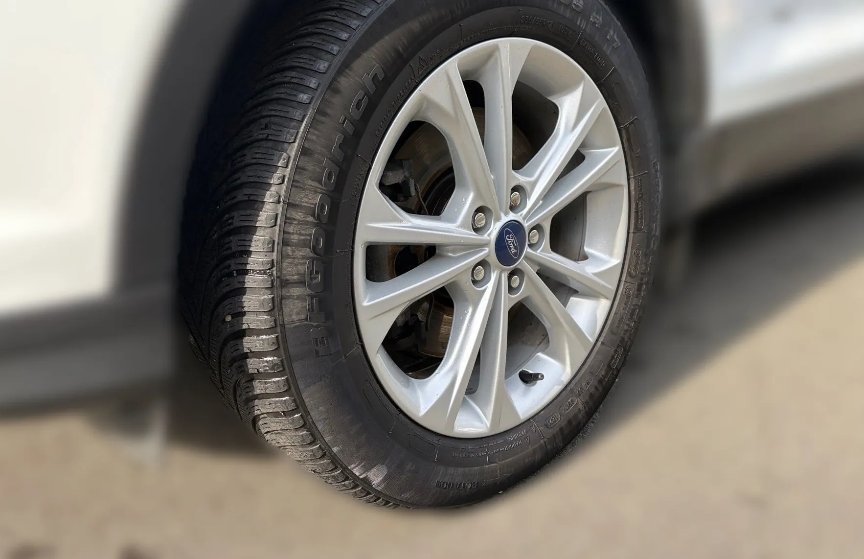 Zunanja slika - Ford Kuga - TITANIUM 4x4 2.0 TDCi Powershift-REDNO SERIVISRAN - 8
