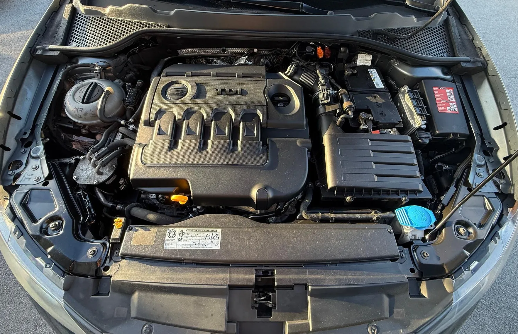 Zunanja slika - Seat Leon - ST 1.6 TDI Park-GretjeSED-AVTKLIMA-ALU-BREZ POLOGA - 19