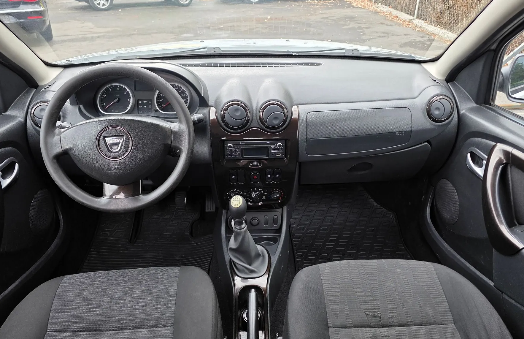 Zunanja slika - Dacia Duster - 4x4 1.5 dCi KLIMA-SLOVENSKA-1.LASTNIK - 9