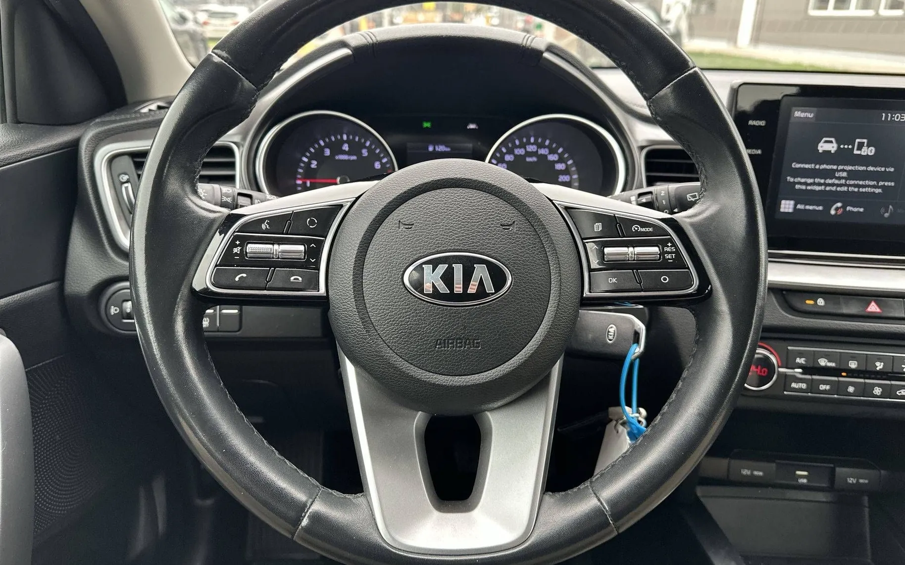 Notranja slika - KIA Ceed - 1.0 T-GDI EX Champion ISG - 15