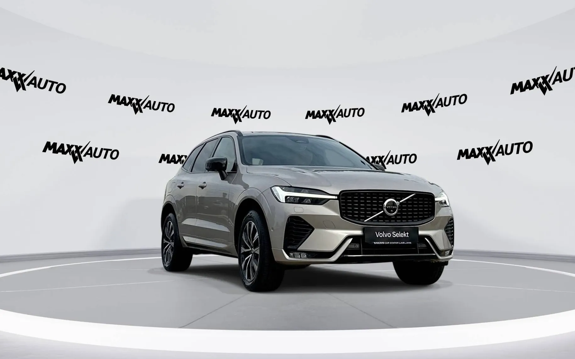 Zunanja slika - Volvo XC60 - B4 D AWD Plus Dark Avt. Zračno Pano ACC Kljuka - 3