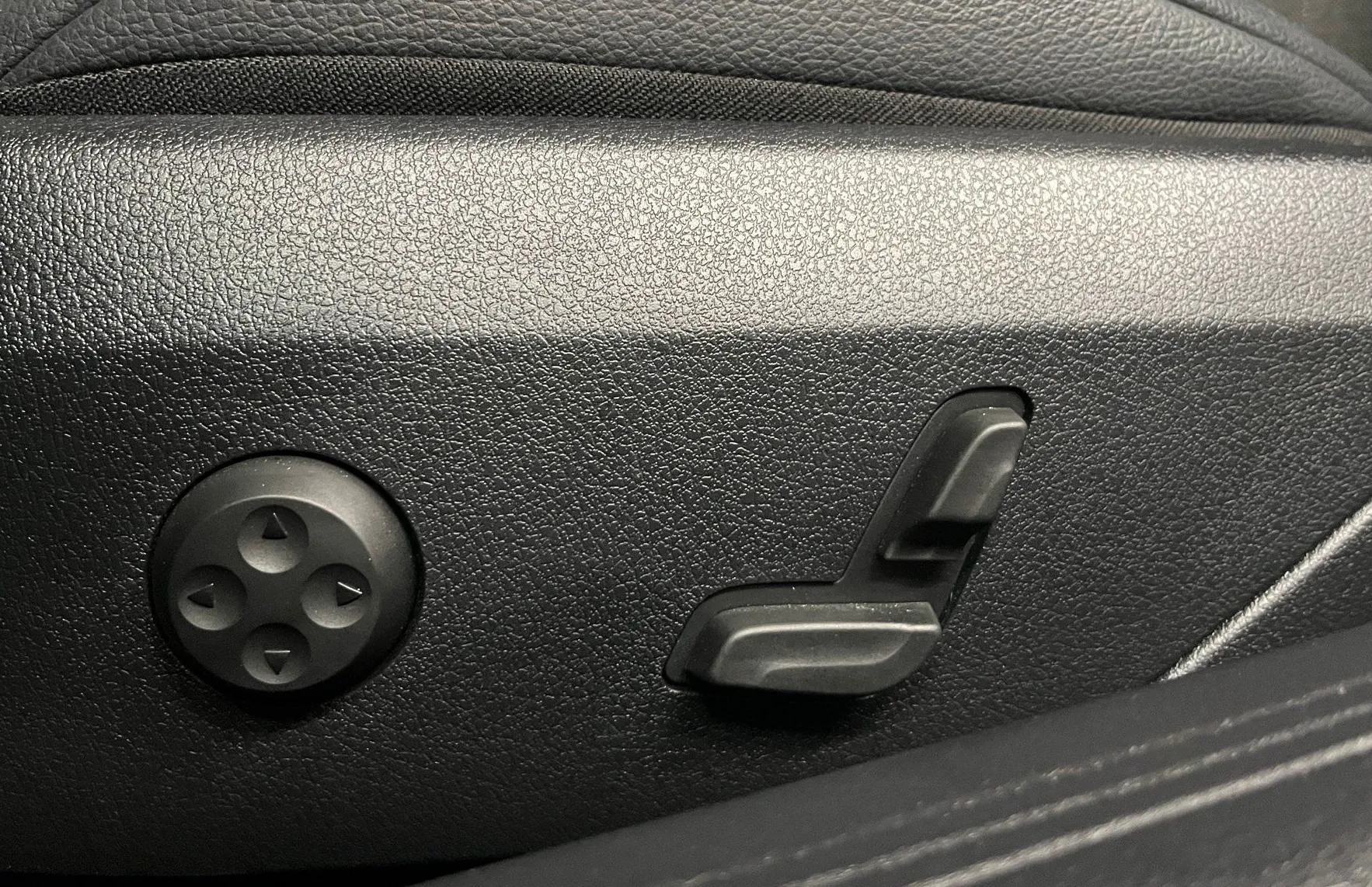 Zunanja slika - Mercedes-Benz E-Razred - E 220 d T Avantgarde Avt. - 16