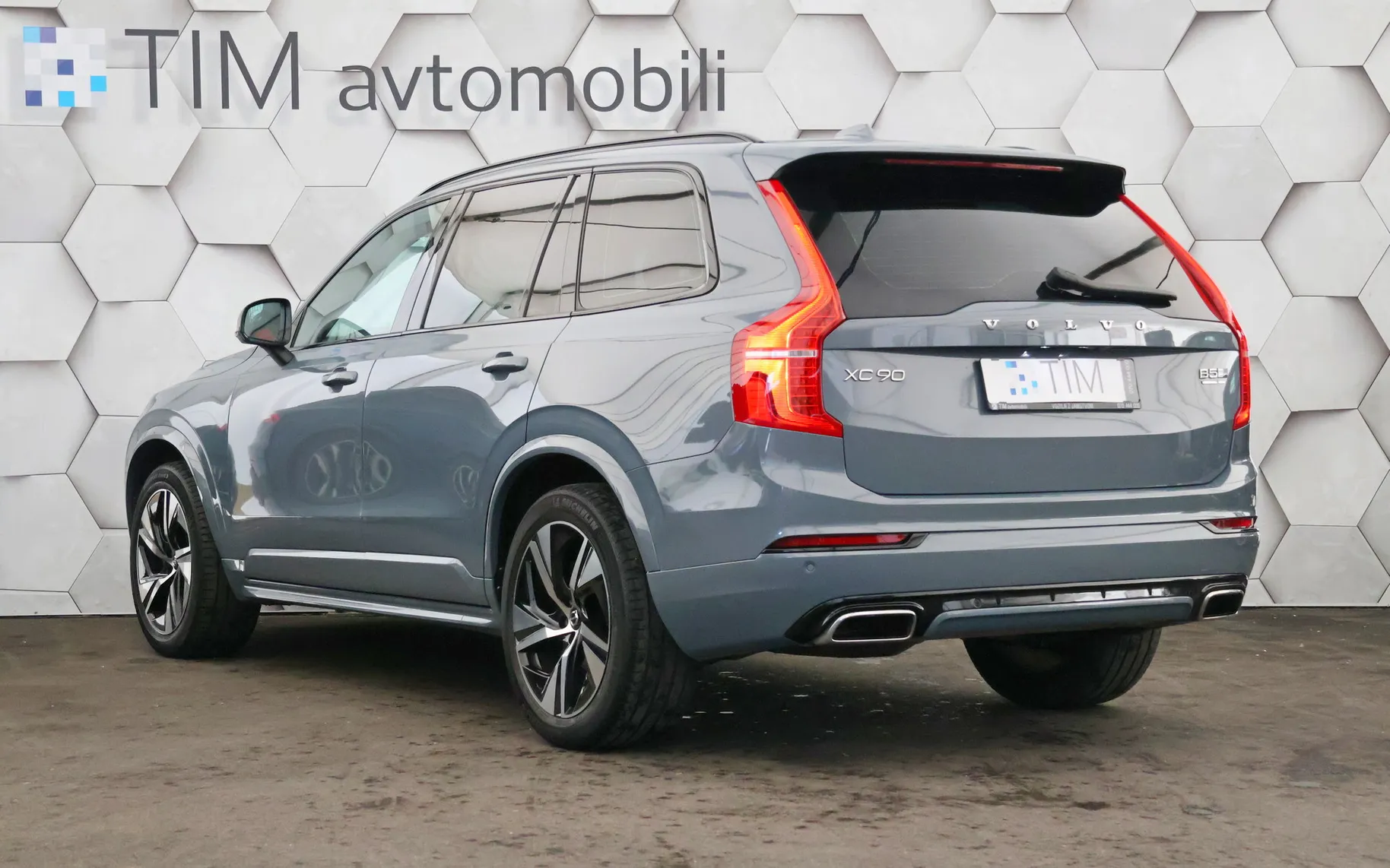 Zunanja slika - Volvo XC90 - B5D 2.0d AWD Geartronic R-Design 235KM - 4