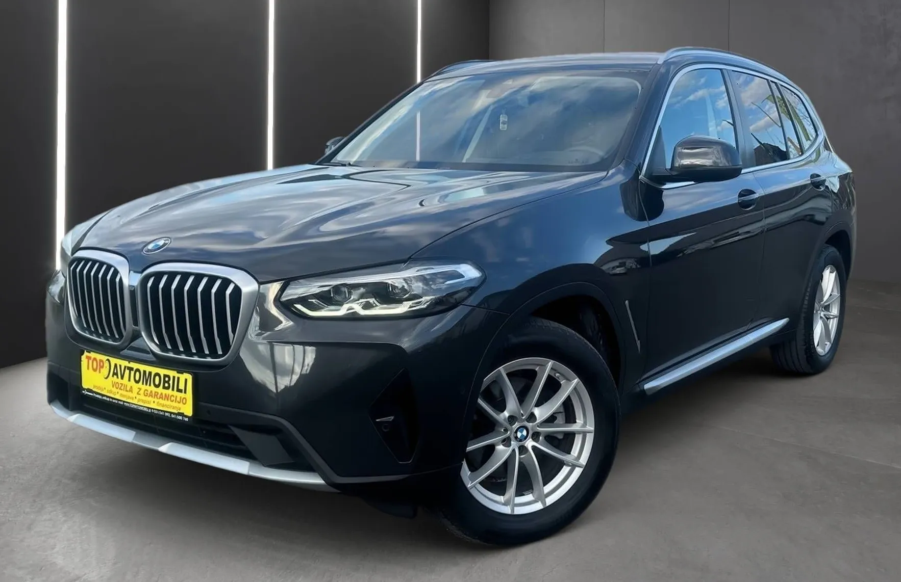 Zunanja slika - BMW X3 - serija : xDrive 20 D X LINE SAMO 68000 KM KOT NOV - 1