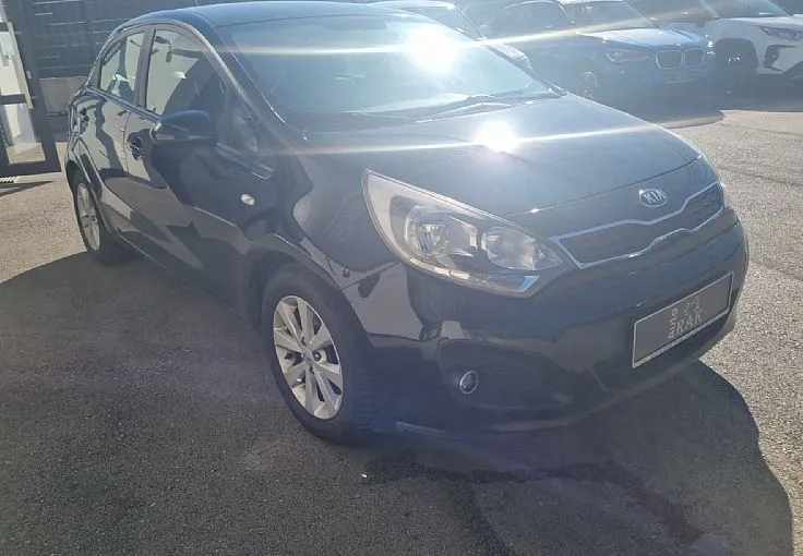 Zunanja slika - KIA Rio - 1.4 EX Urban SERVO KLIMA - 4