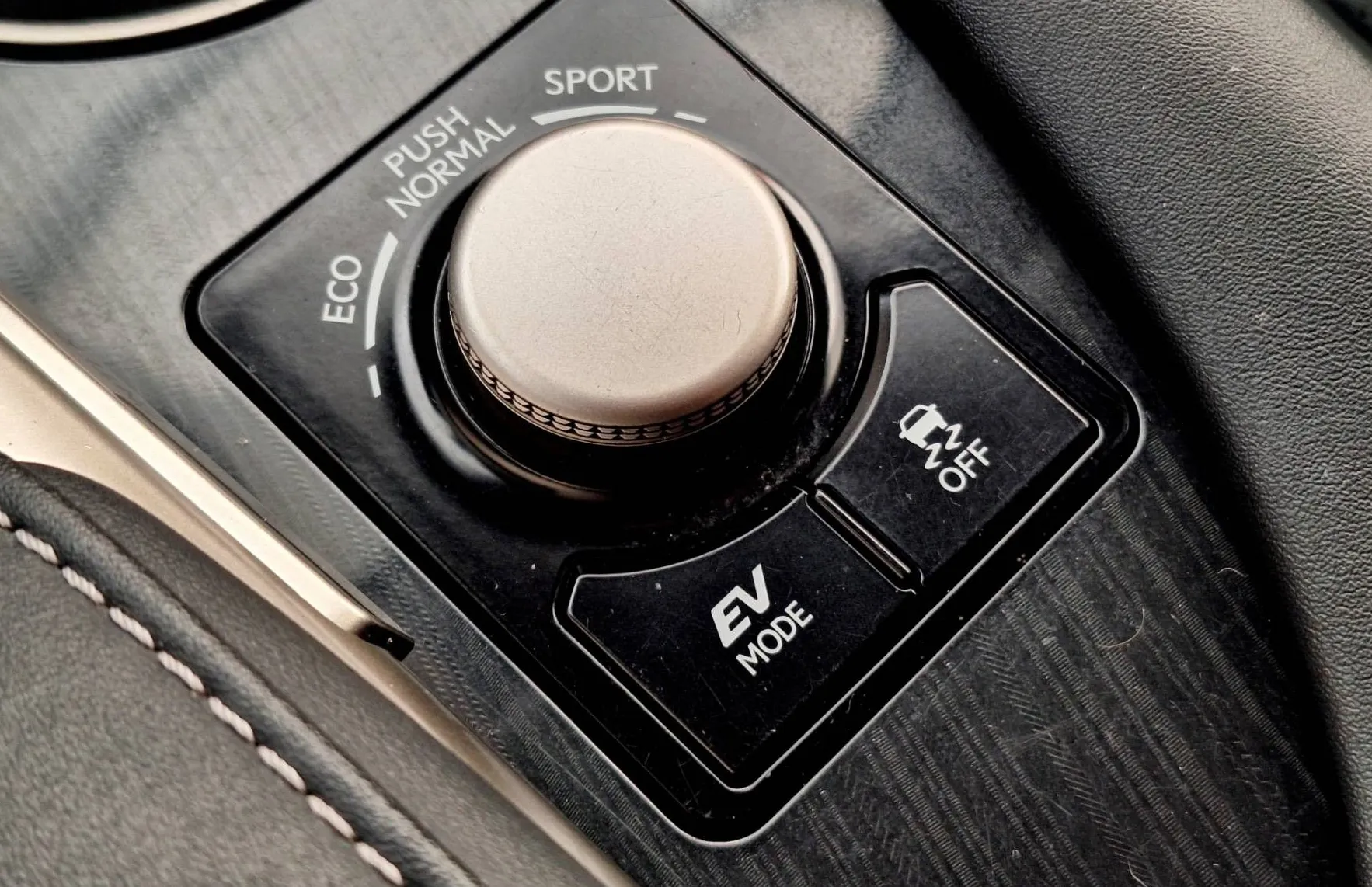 Zunanja slika - Lexus RX - 450h AWD Luxury•MEMORY•GRET.HLAJ.SEDEŽEV•ACC• - 14