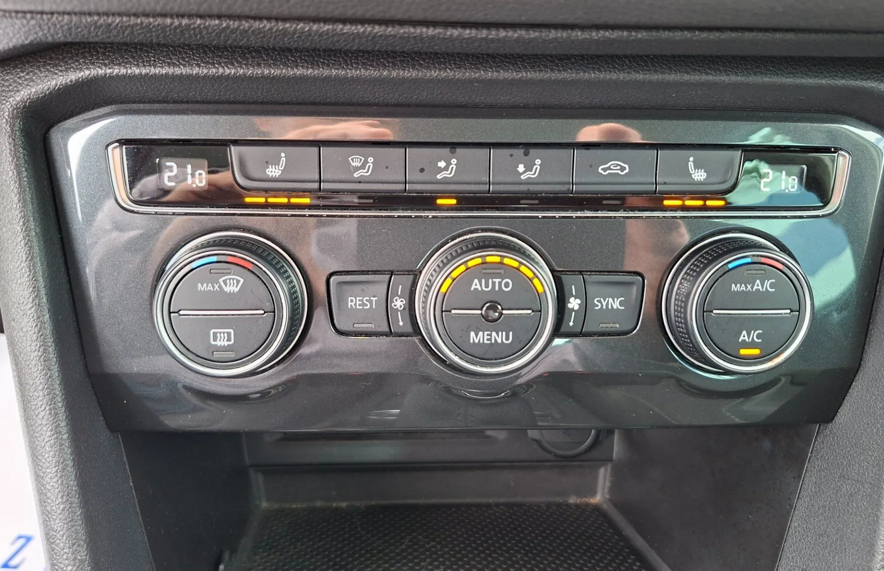Zunanja slika - Volkswagen Tiguan - 4motion 2.0 TDI R-Line Edition - 16