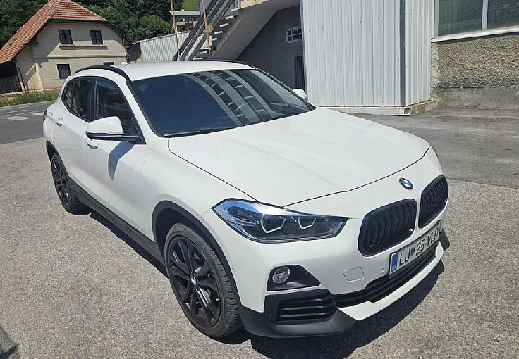 Zunanja slika - BMW X2 - serija : sDrive18d - LED - ALU - NAVI - PDC - 3
