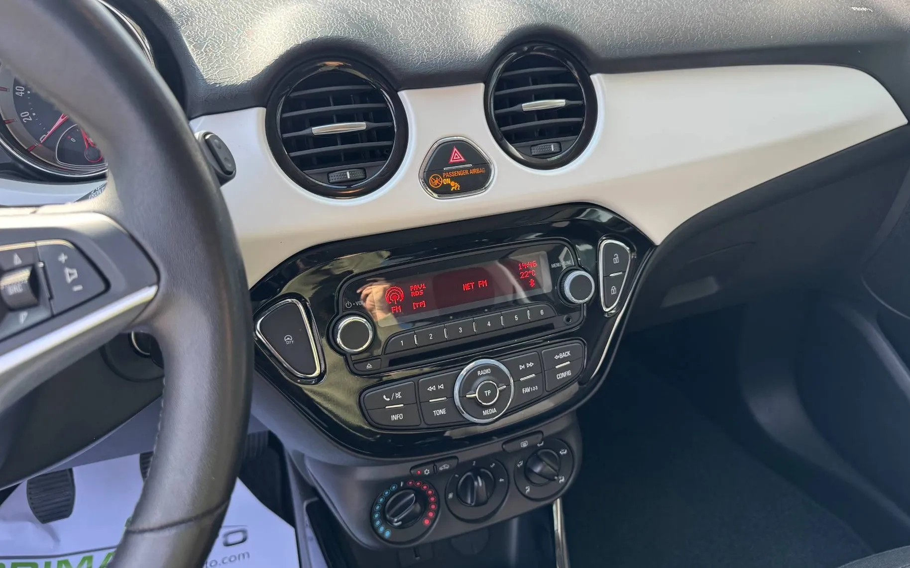 Zunanja slika - Opel Adam - VIOLA°SLO°2.LAST°DVOBARVEN°TEMPOMAT°BLUETOOTH°AL.. - 18