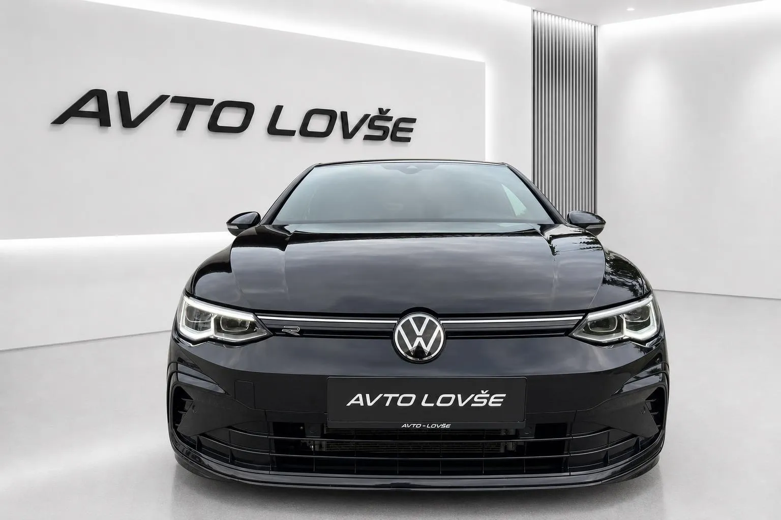 Zunanja slika - Volkswagen Golf - 2.0 TDI BMT R-Line-1 LASTNICA-SLO-76000 KM-ODLIČ - 3