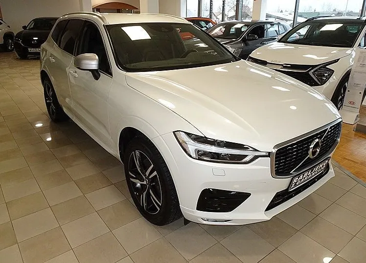 Zunanja slika - Volvo XC60 - 2.0 D4 R Design AWD -VIRTUAL -KAMERA -NAVI - 3