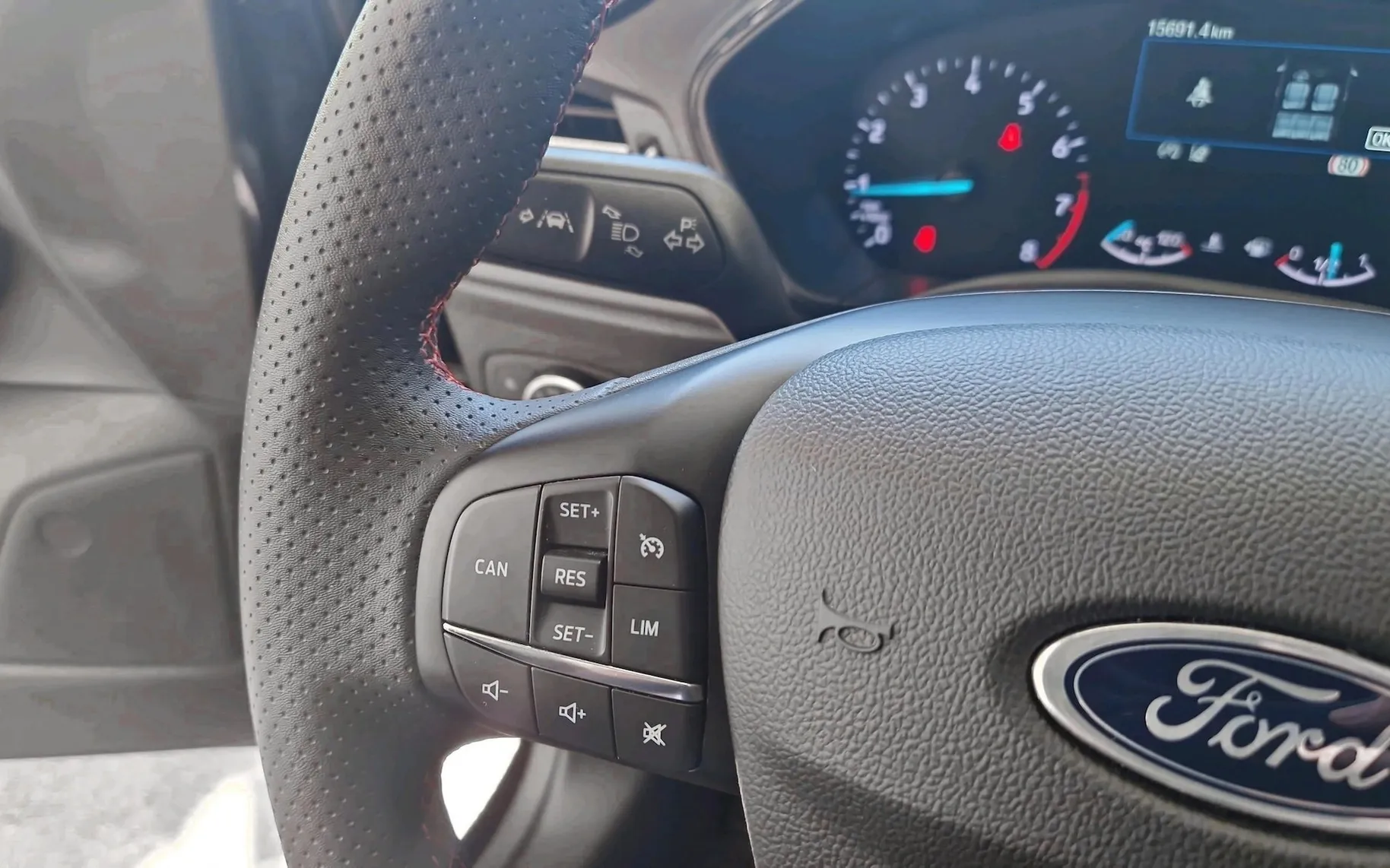 Zunanja slika - Ford Focus - 1.0 EcoBoost 92kW mHEV ST-Line-SLO-LED-NAVI-KAMERA - 11