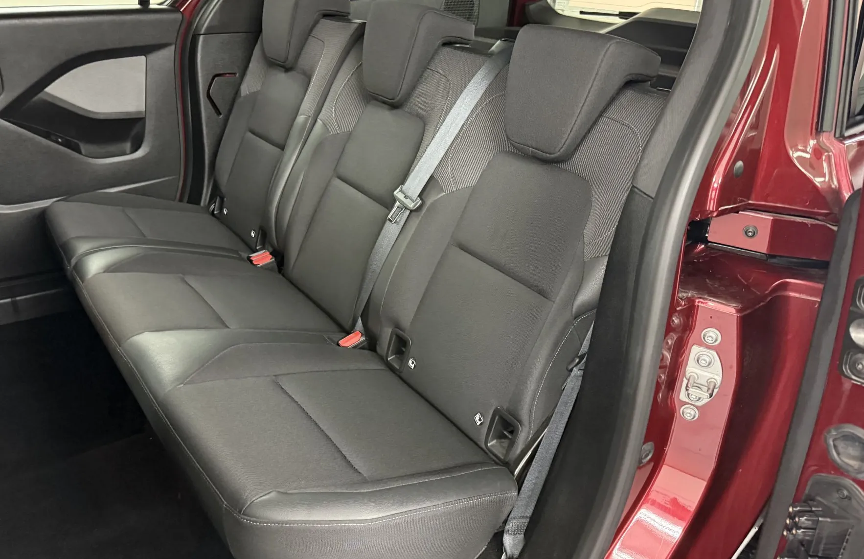 Zunanja slika - Renault Kangoo - 1.3 TCe 100 Edition One.USNJE.NAVI.KAMERA.BENCIN - 1