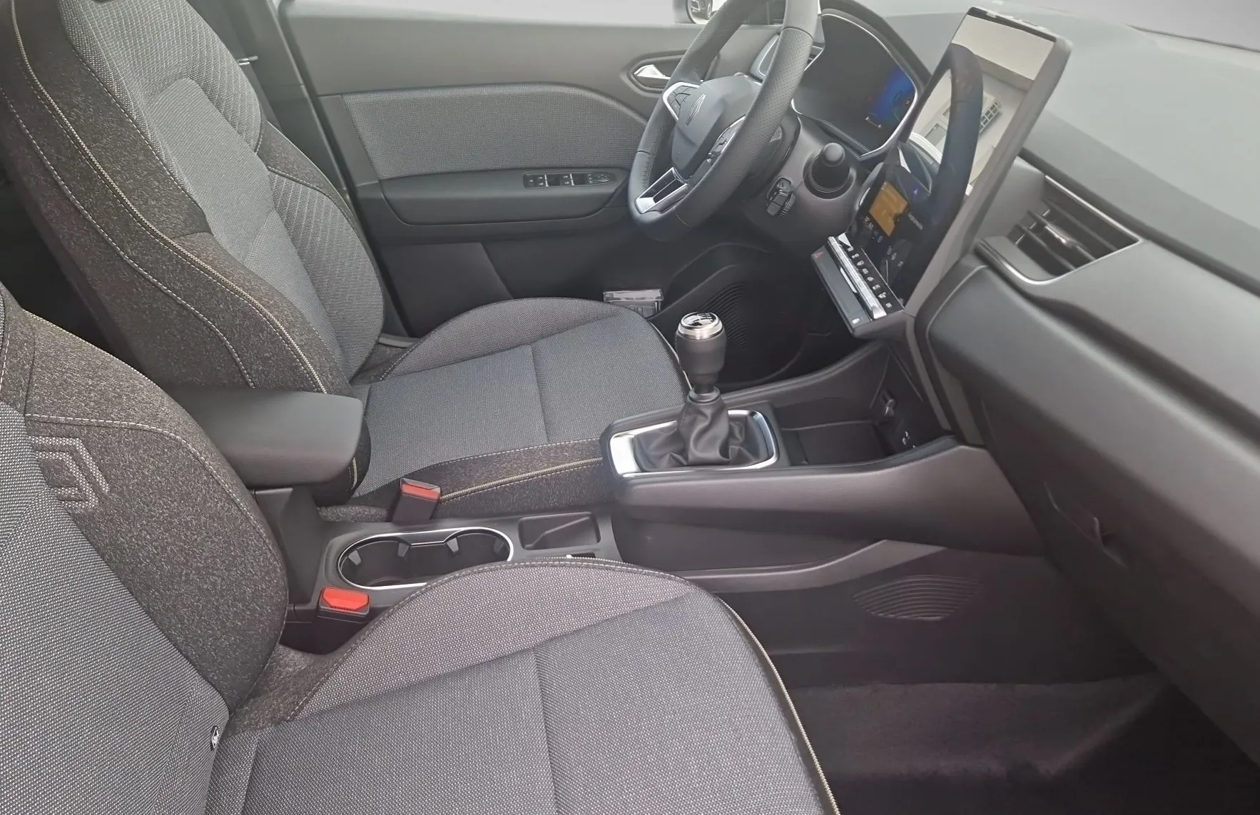 Zunanja slika - Renault Symbioz - TCe 140 techno + paket ZIMA - 17