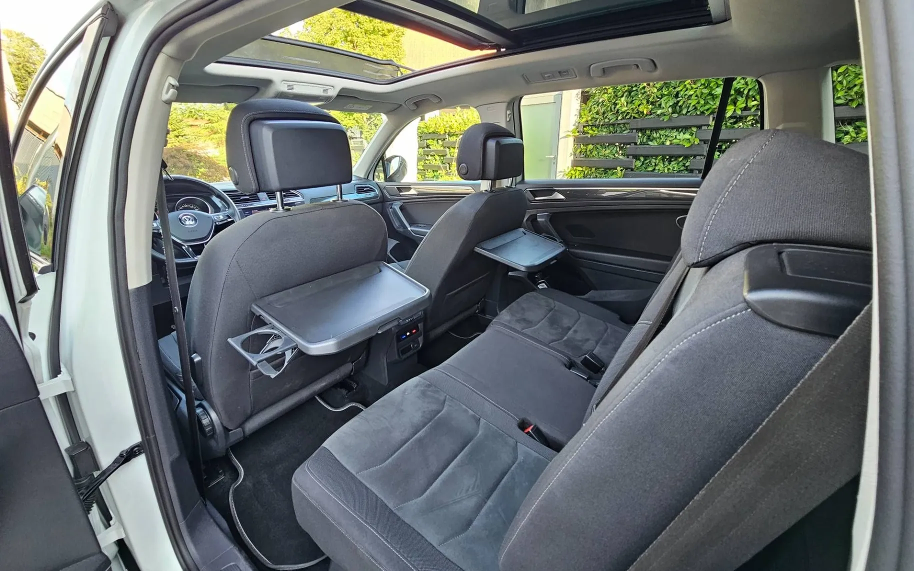 Notranja slika - Volkswagen Tiguan Allspace - 4motion 2.0 TSI BMT R-LINE DSG |PANORAMA|7-SED|TOP - 10