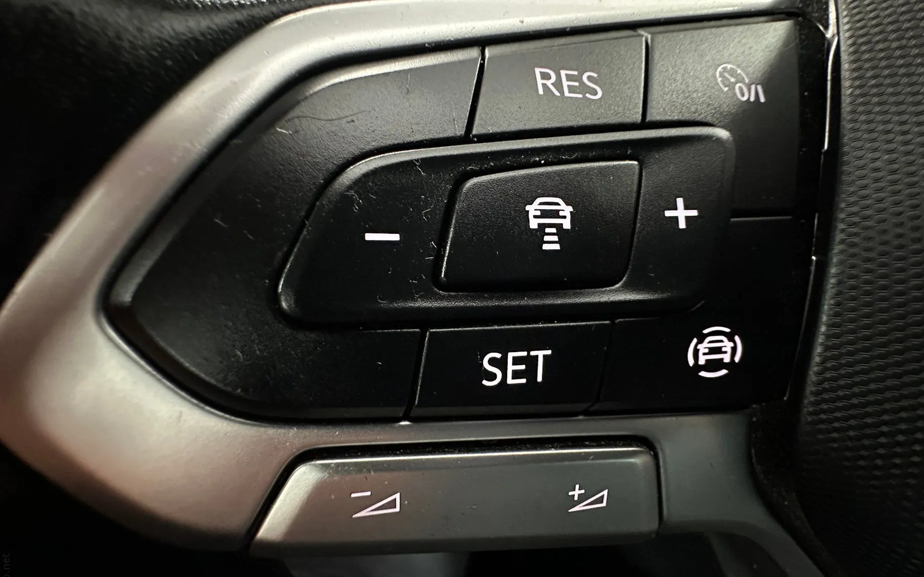 Zunanja slika - Volkswagen Tiguan - 2.0 TDI 110kW.NEMŠKI+4ALU.NAVI.AUT.GRET.SED.LED - 11