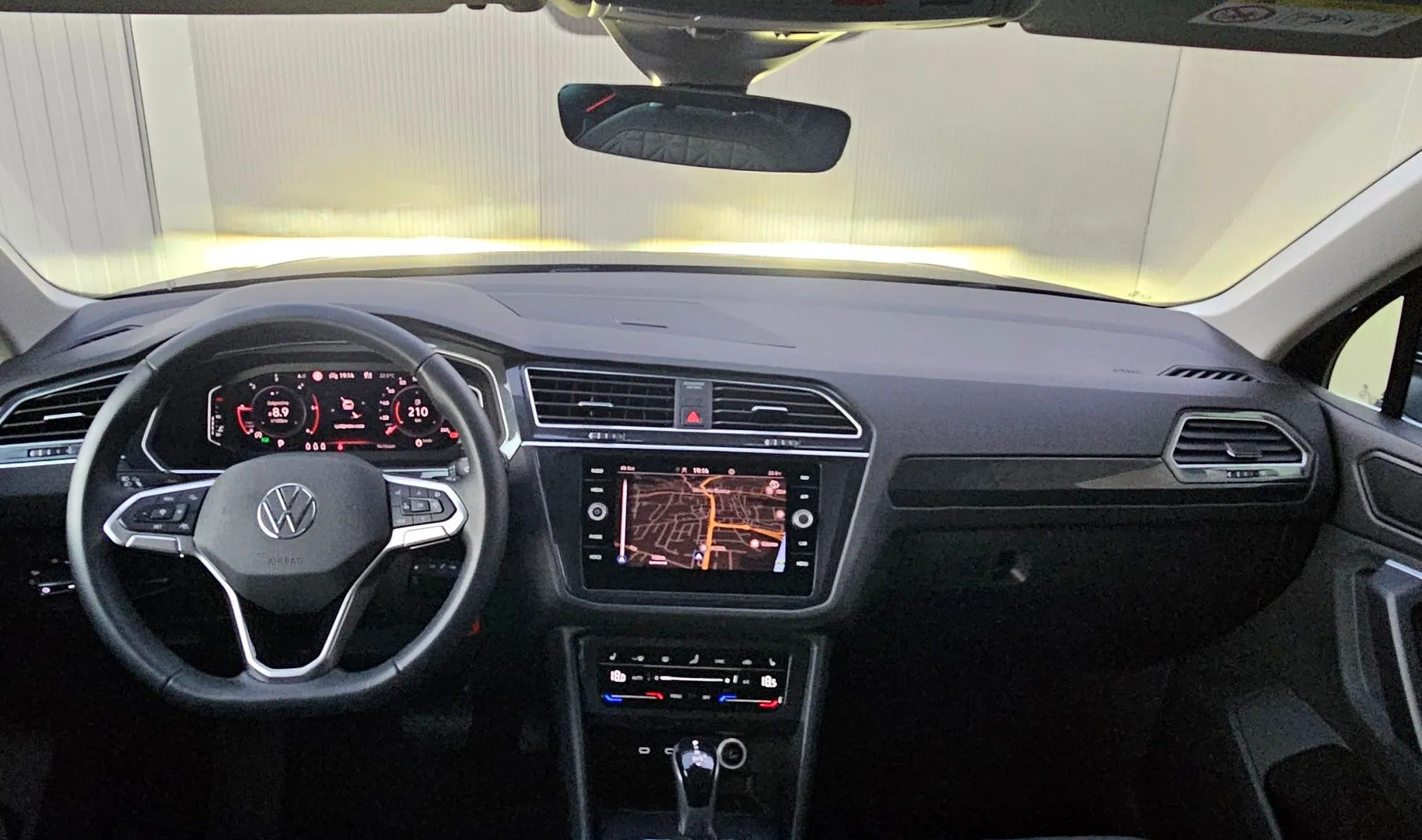 Zunanja slika - Volkswagen Tiguan - 2,0 TDI BMT Life DSG 4 motion - 9