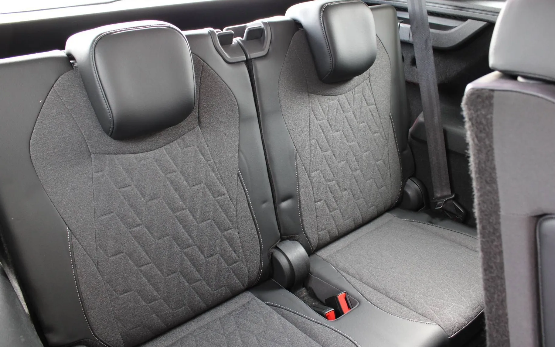 Zunanja slika - VW Tayron - 2.0TDI 4MOTION 142kW 7SED IQ MATRIX KAM360 KLJUKA - 13
