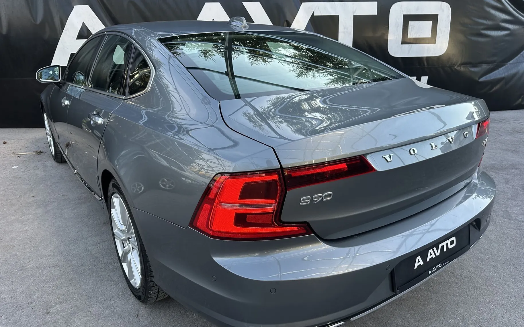 Zunanja slika - Volvo S90 - D4 AUT Inscription-FULL LED-KEYLESS-18COL-ACC-NAVI - 2
