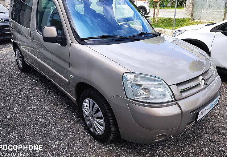 Zunanja slika - Citroën Berlingo - 1.6HDi 90-SLO-KLIMA-VLEČNA KLJUKA+LETNE GUME-TOP - 3