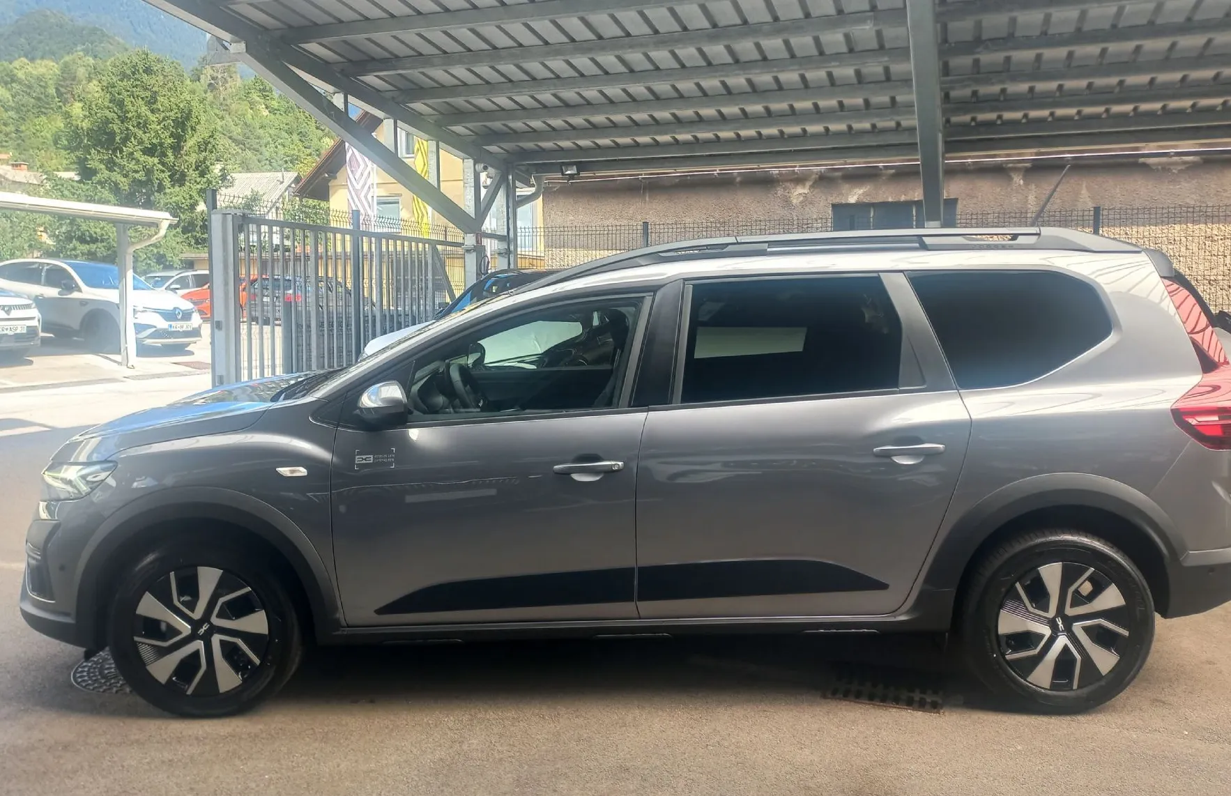 Zunanja slika - Dacia Jogger - 1.0 TCe 110 Expression 7-Sed. - 2