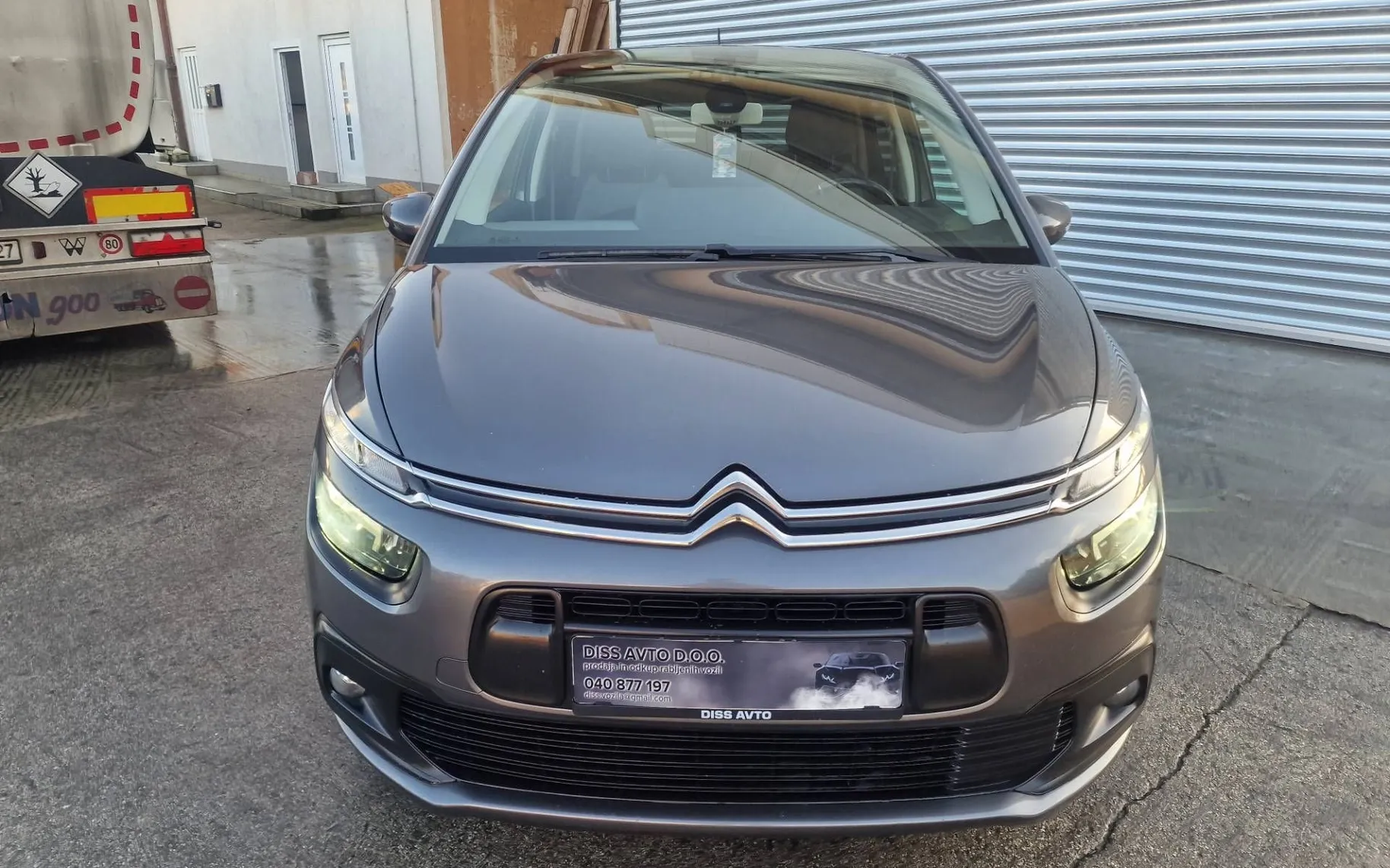 Notranja slika - Citroën C4 SpaceTourer - 1.5D AVTOMATIK - 8