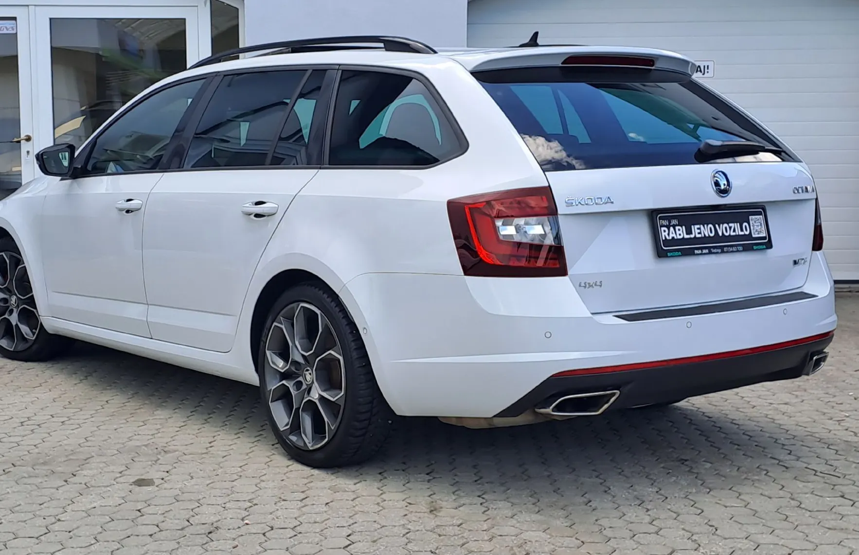 Zunanja slika - Škoda Octavia - RS 2.0 TDI 4x4 DSG 135 kW - 3