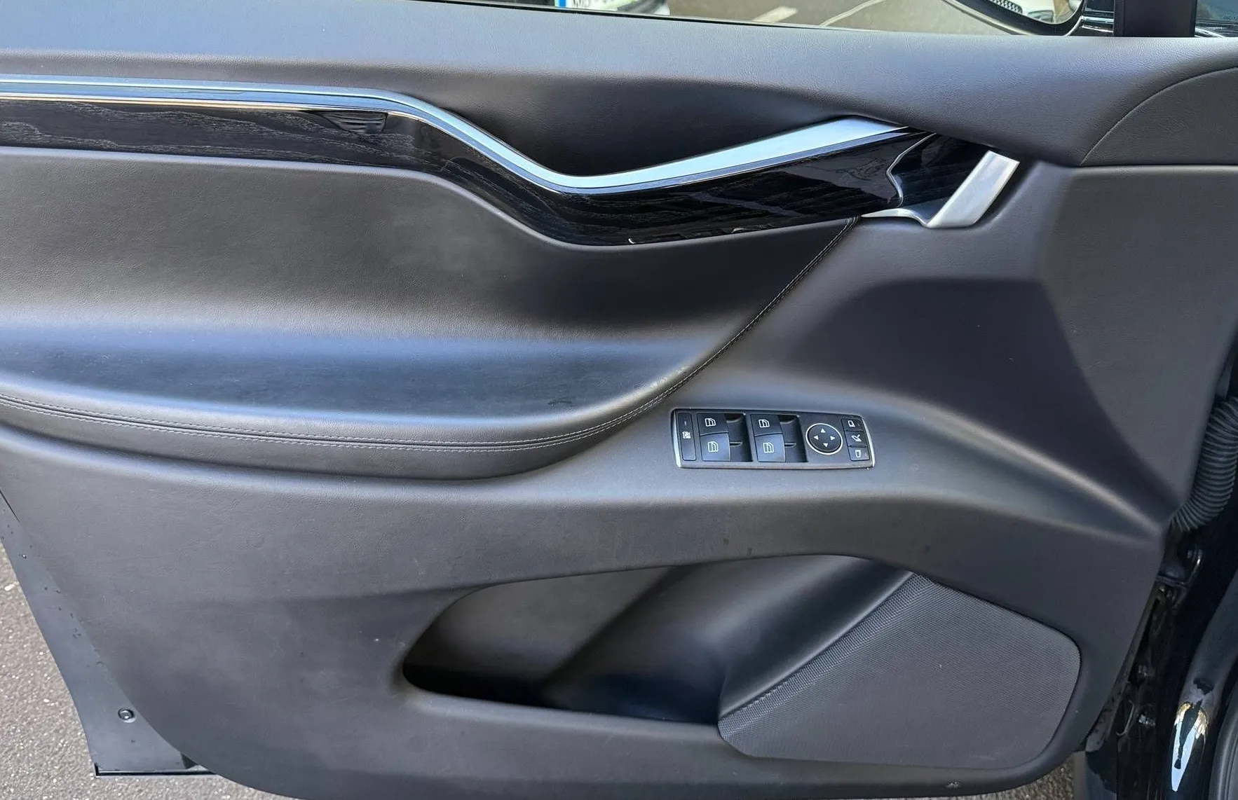 Zunanja slika - Tesla Model X - 75D NADGRAJEN AVTOPILOT 7 - SEDEŽEV ZRAČNO PREMIUM - 13