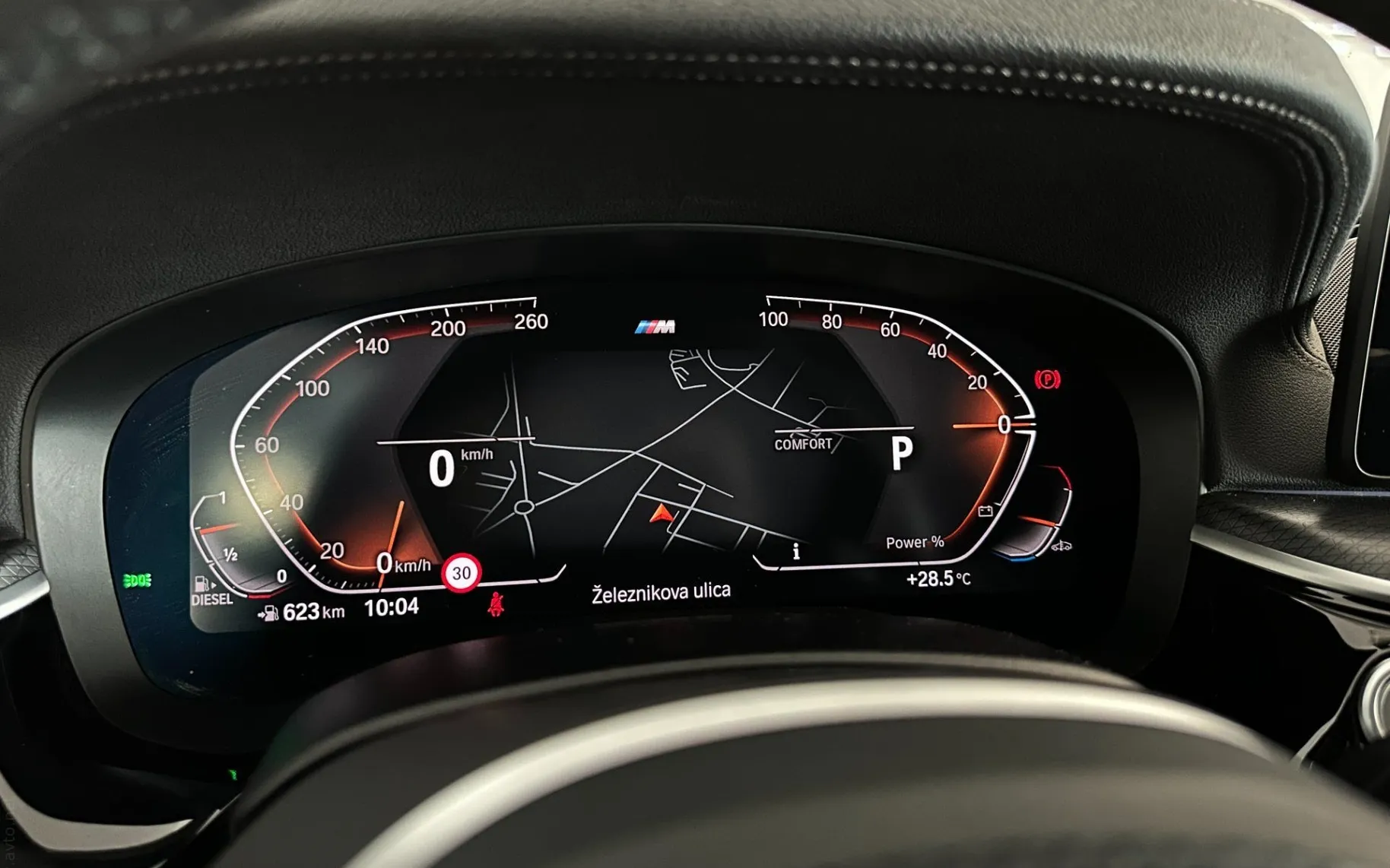 Notranja slika - BMW serija 5 Touring: - 540d |xD|M|Laser|Pano|360K|HUD|Hlaj|Harman|Memory. - 10