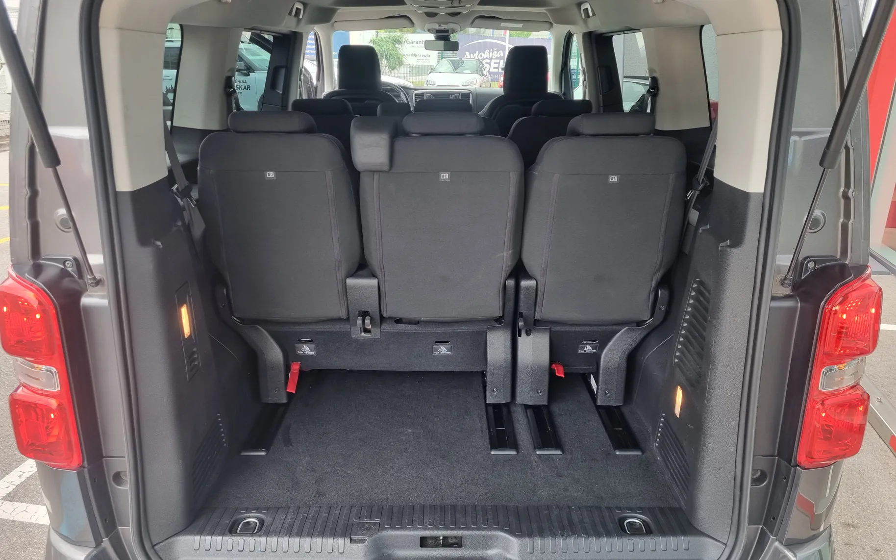 Zunanja slika - Opel Zafira - Life 2.0d M - 8 sedežev + VLEČNA KLJUKA - 3