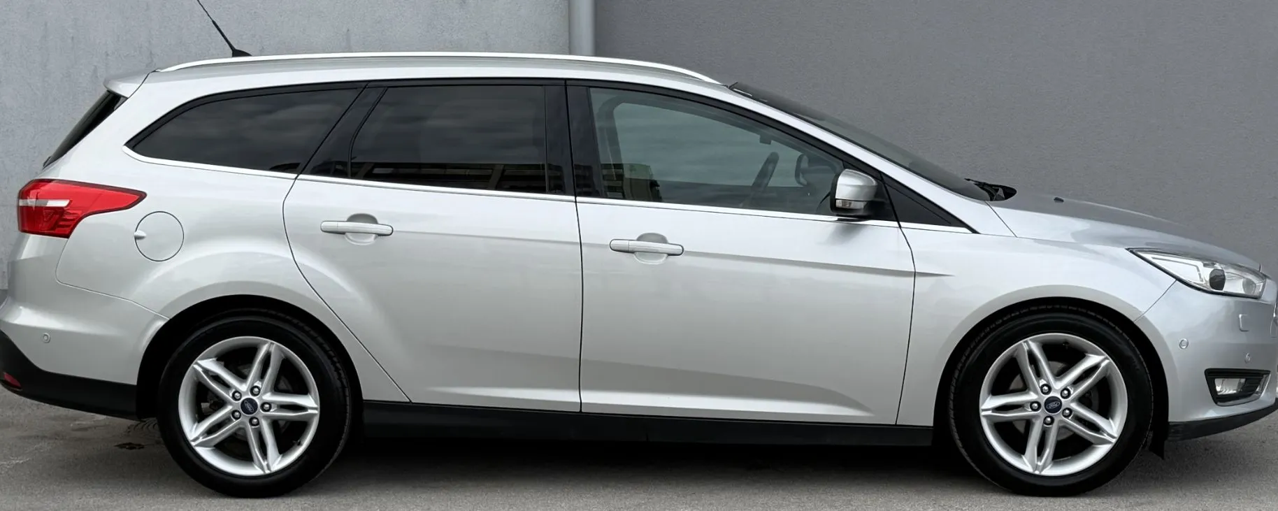 Zunanja slika - Ford Focus - 1,5 TDCi Titanium - 6