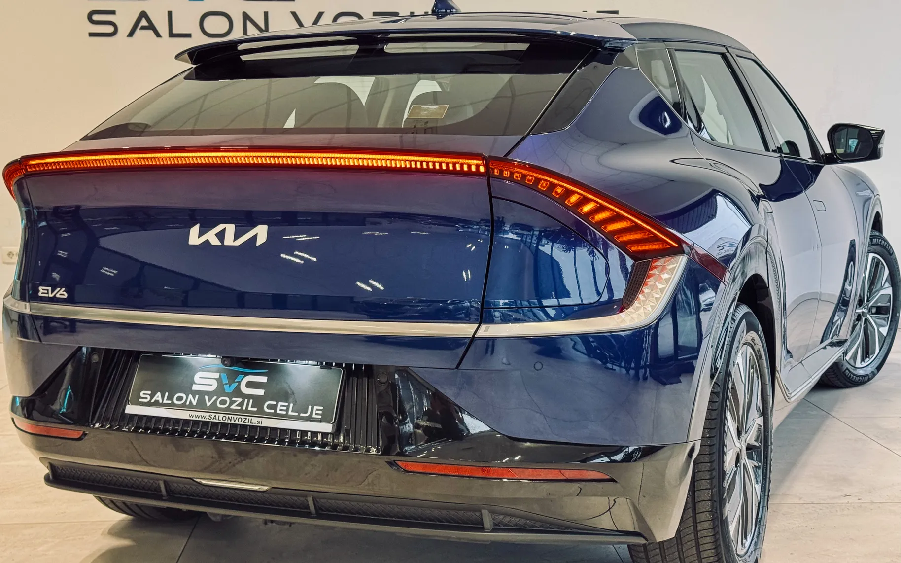 Zunanja slika - KIA EV6 - 77.4 kWh-AWD-LED-ACC-KAMERA-VIRTUAL-HLAJ-SED-18COL - 5