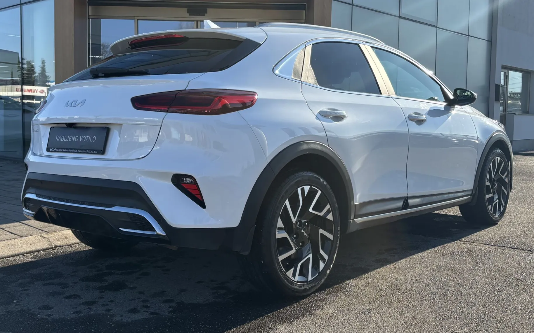 Zunanja slika - KIA XCeed - 1.6 T-GDi EX WAY ISG.7DCT 110.3 kW - 4