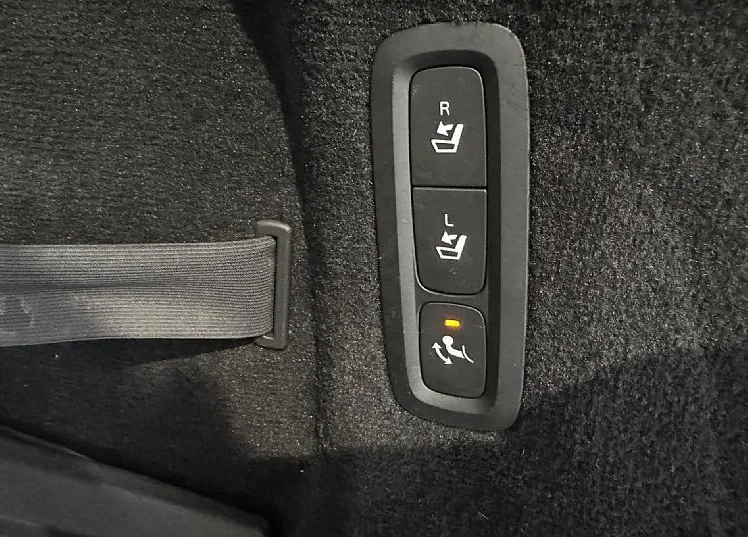 Zunanja slika - Volvo V90 - D3 Momentum-LED-PDC-KLJUKA - NAVI - VRHUNSKI - 10