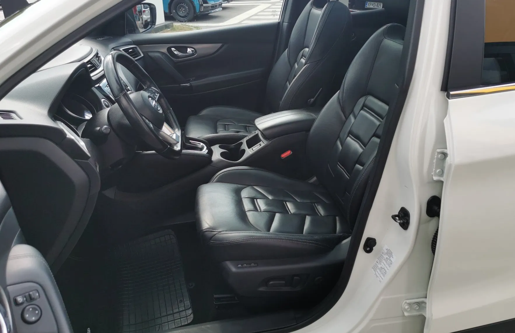 Zunanja slika - Nissan Qashqai - DIG-T 115 Xtronic Tekna Plus - 10
