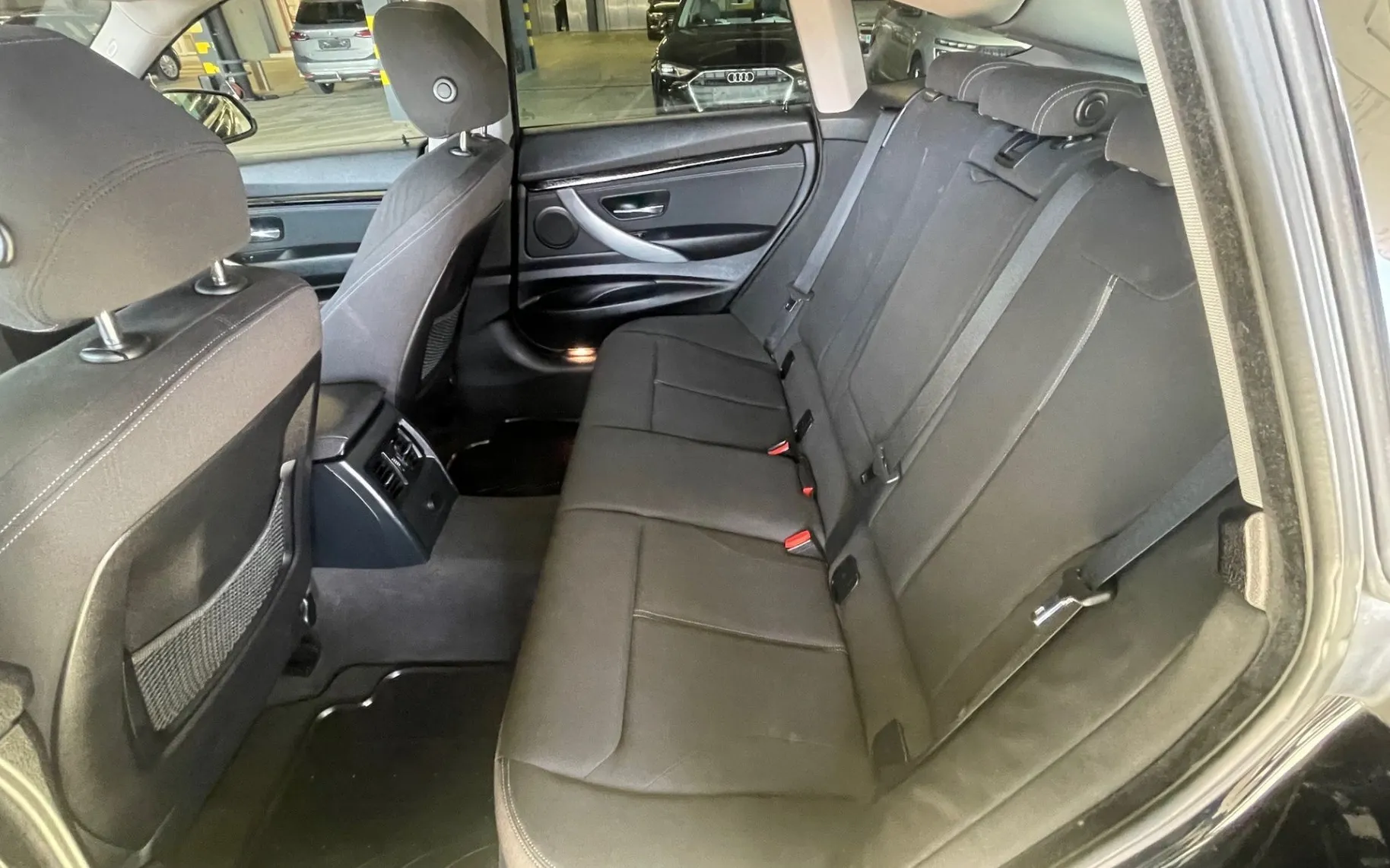 Zunanja slika - BMW Serija 3 - Gran Turismo: 320d SPORT LINE NAVI.XSENON.PDC. OGR. SEDE - 20