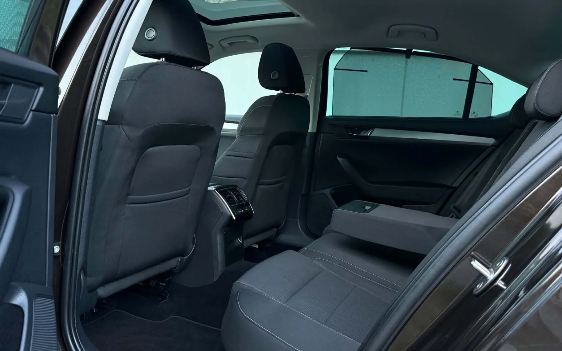 Notranja slika - Škoda Superb - 2.0 TDI-PANORAMA-ACC-LIZING ZA TUJCE-PDC- - 11